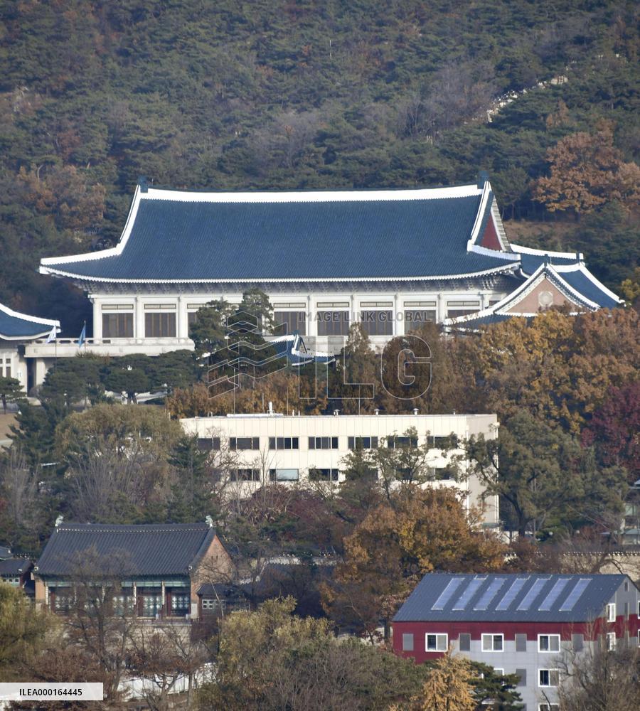 S. Korea to temporarily extend intel pact with Japan