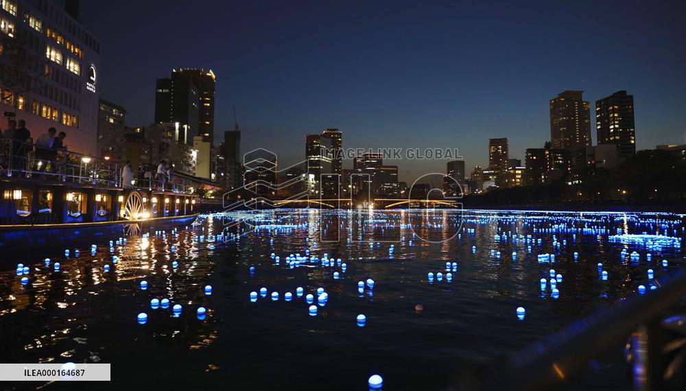 Lighting up Osaka river