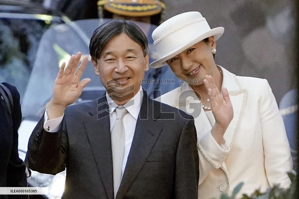 Japanese emperor's trip to Kyoto, Nara