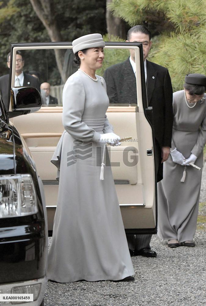 Japanese emperor's trip to Kyoto, Nara