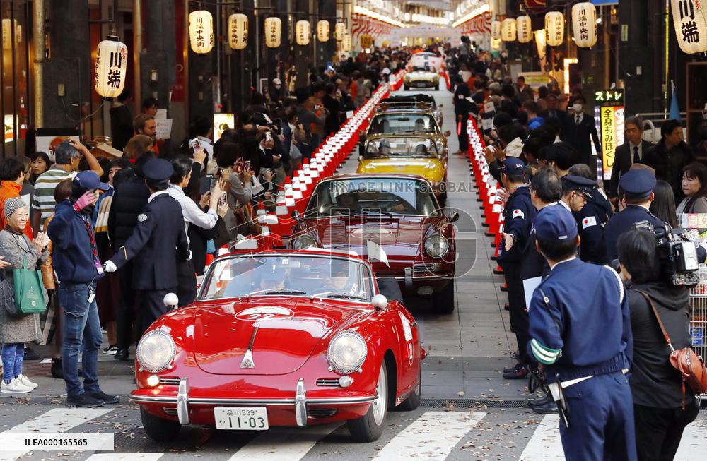 Classic car rally in Japan