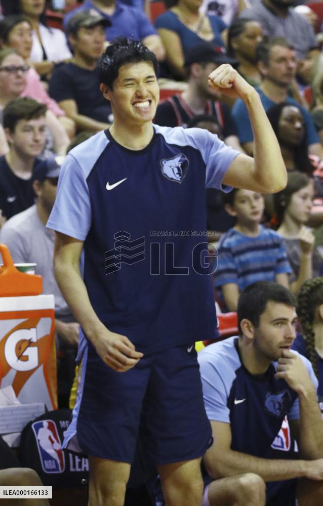 Basketball: Grizzlies' Watanabe