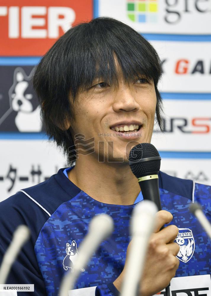 Football: Nakamura at Yokohama FC press conference