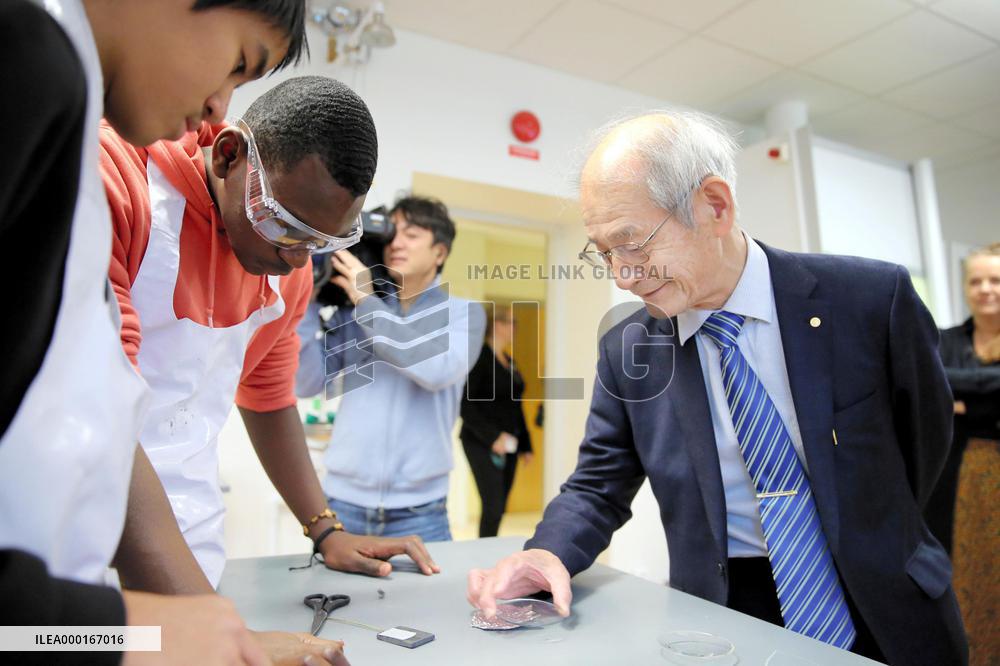 Nobel laureate Yoshino in Stockholm