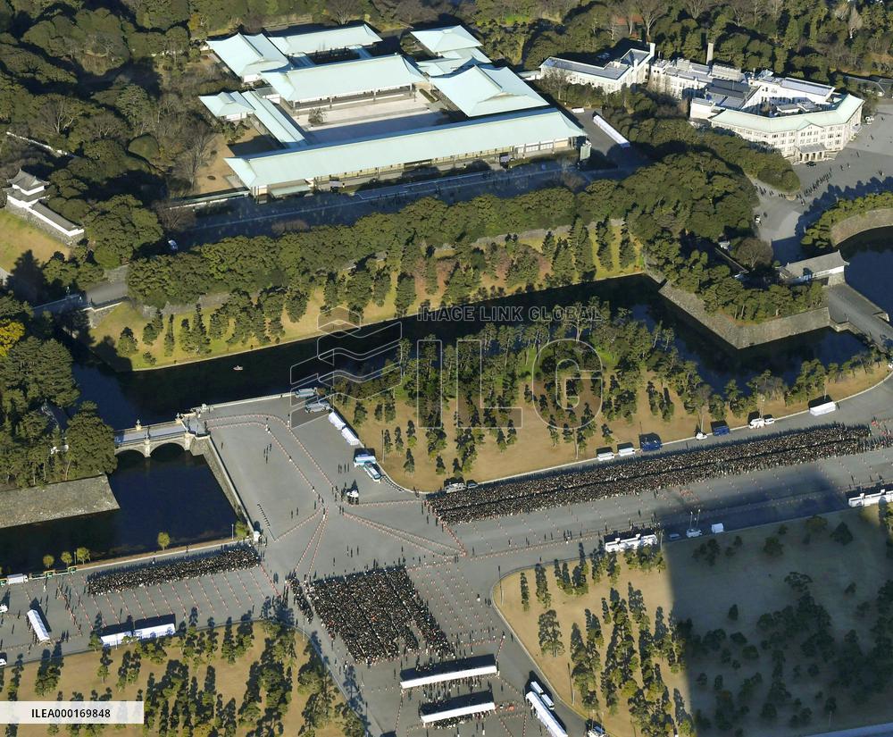 Japanese emperor greets New Year well-wishers