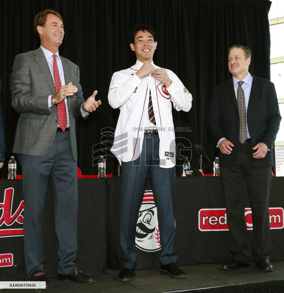 Baseball: Shogo Akiyama joins Cincinnati Reds