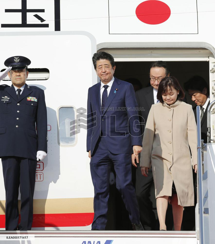 Abe returns from Middle East trip