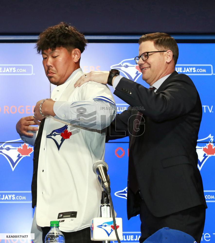 Baseball: New Blue Jays pitcher Shun Yamaguchi
