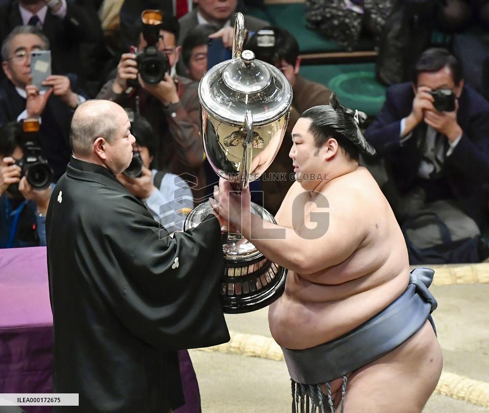 Sumo: Tokushoryu claims maiden title at New Year meet