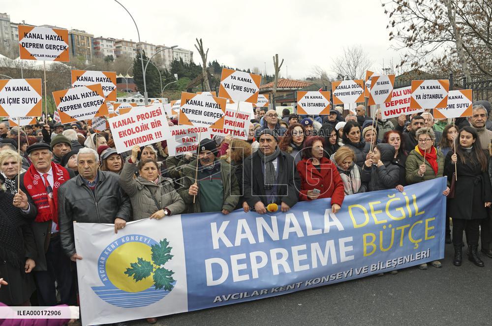 Protest against canal plan in Turkey
