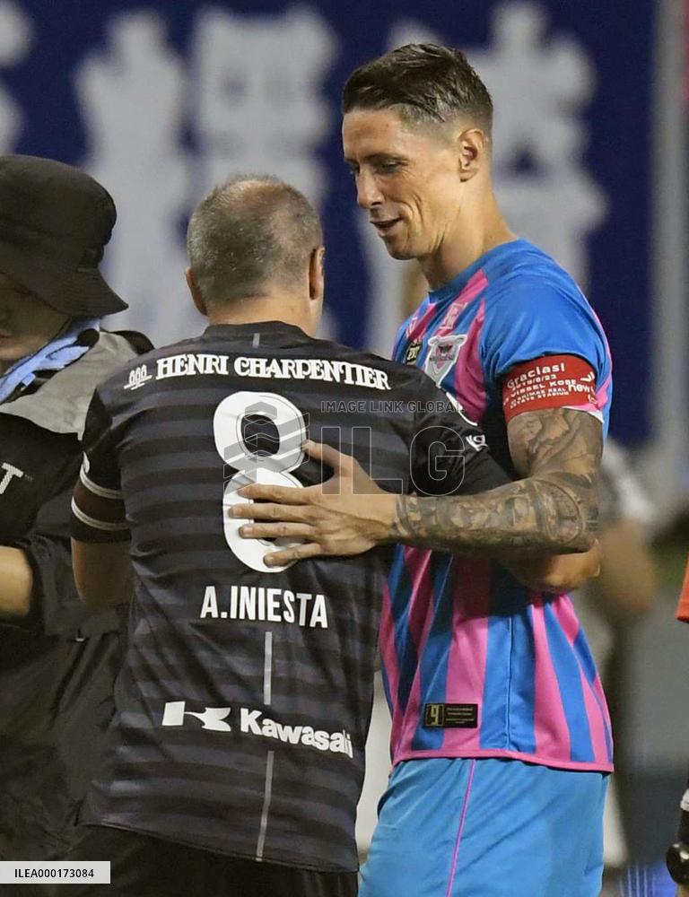 Football: Fernando Torres' retirement match