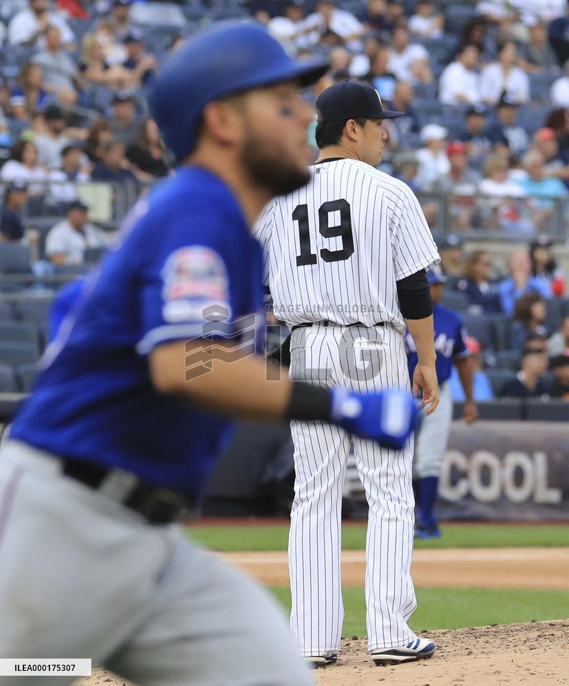Baseball: Rangers v Yankees