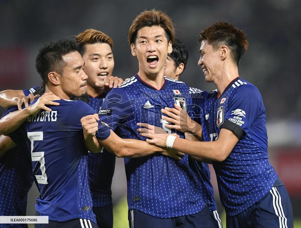 Football: friendly between Japan and Paraguay