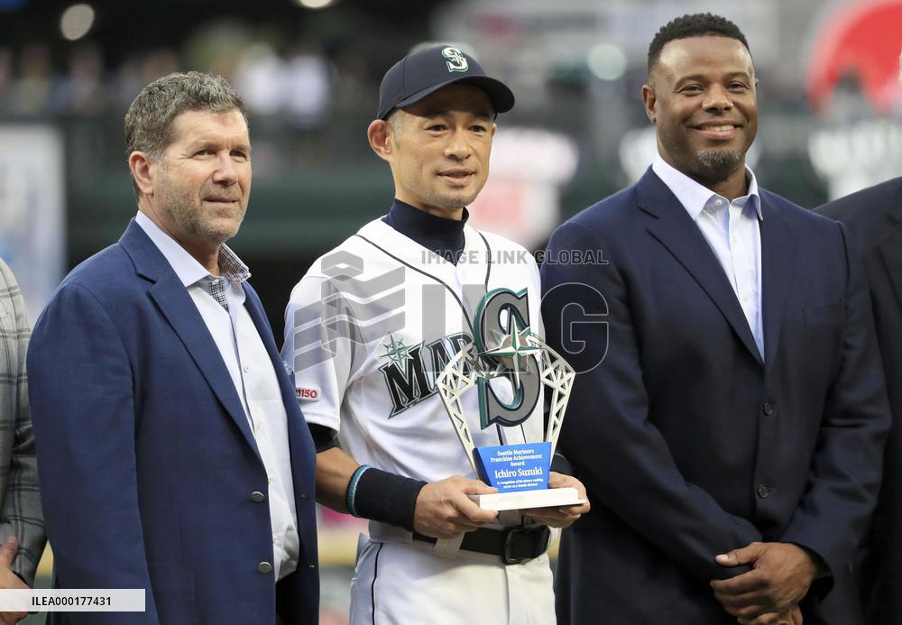 Baseball: Ichiro honored in Seattle