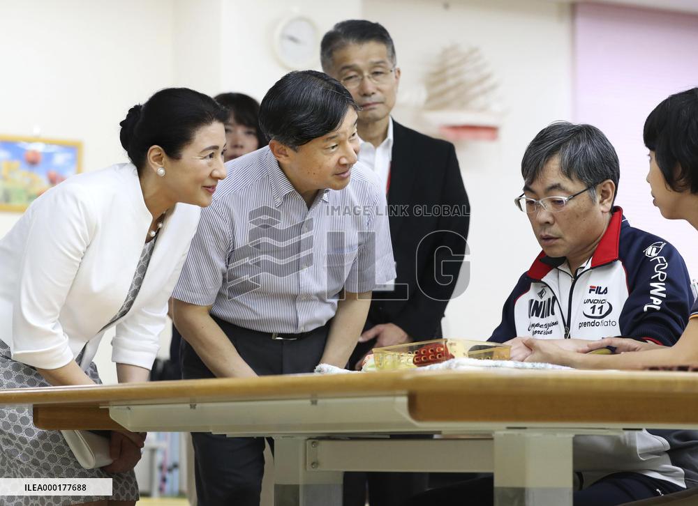 Imperial couple in Niigata