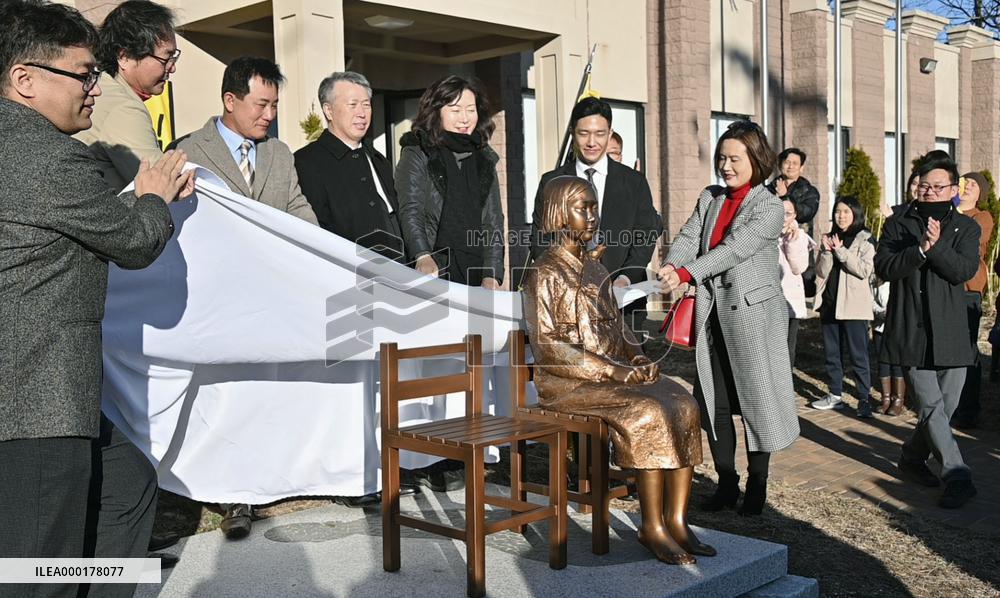 Statue symbolizing "comfort women" in U.S.