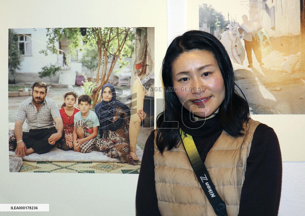 Photo exhibition on Syrian refugees