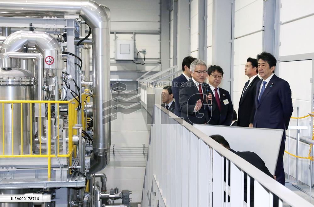 Abe in Fukushima ahead of quake-tsunami anniversary