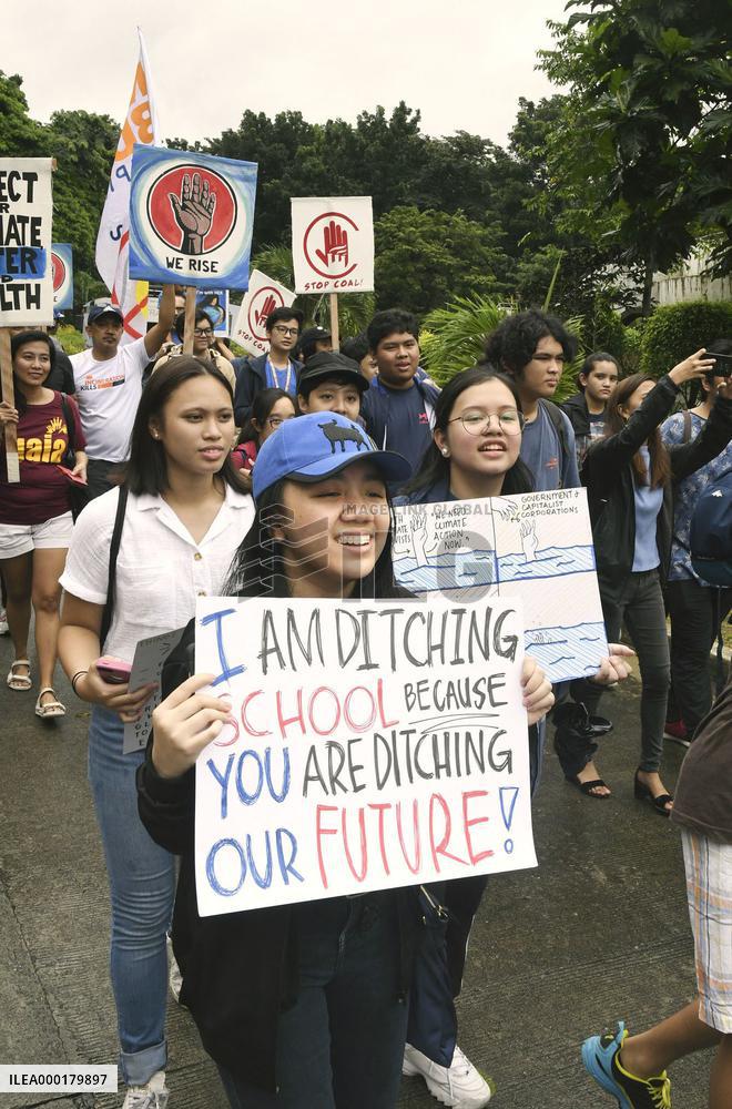 Young people participate in global climate strike
