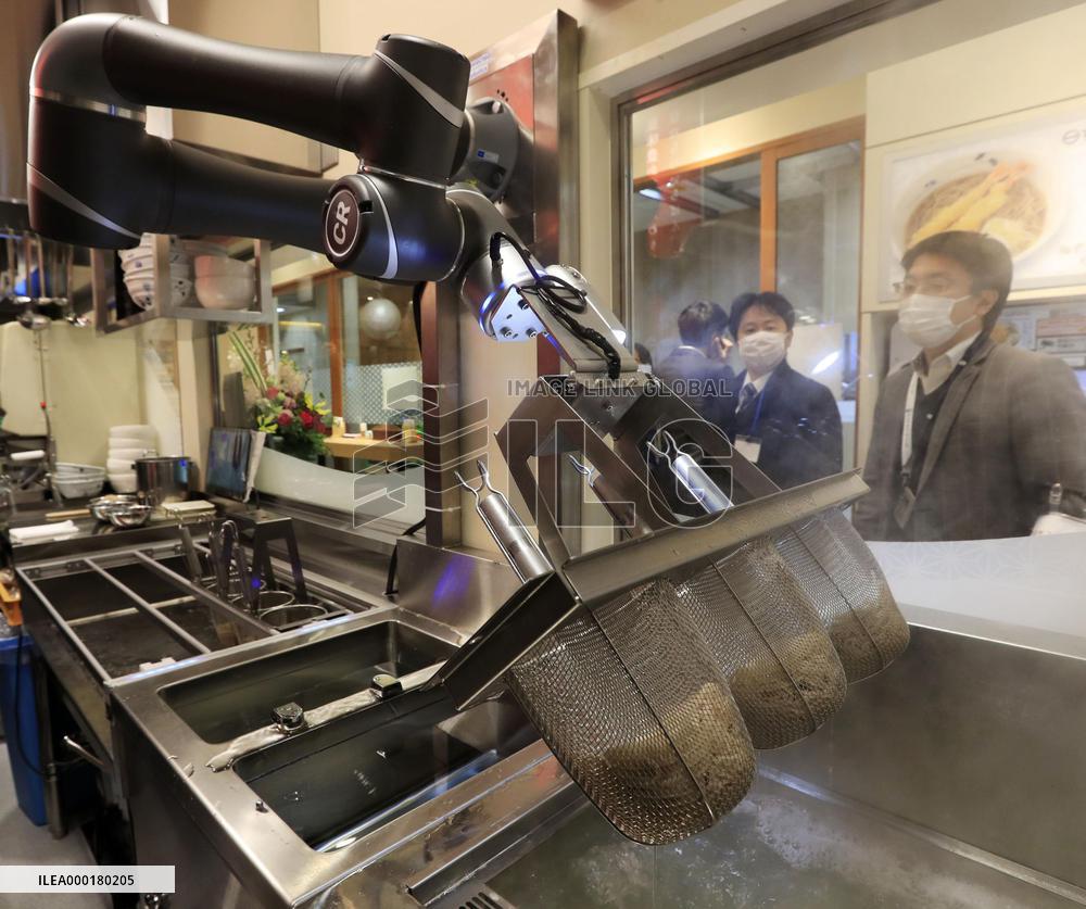 Noodle-making robot in Japan