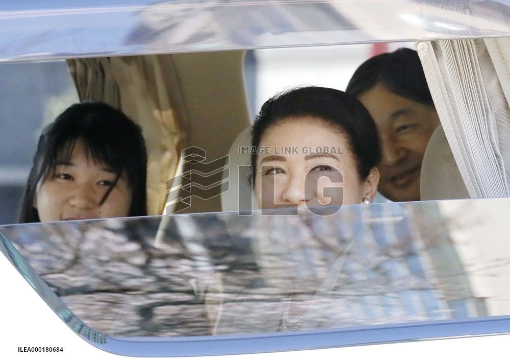 Japanese emperor's family moves into palace