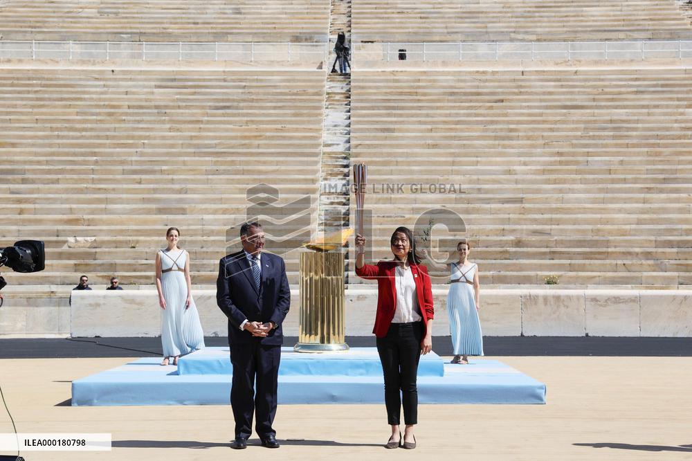 Olympic flame handed over to Japan