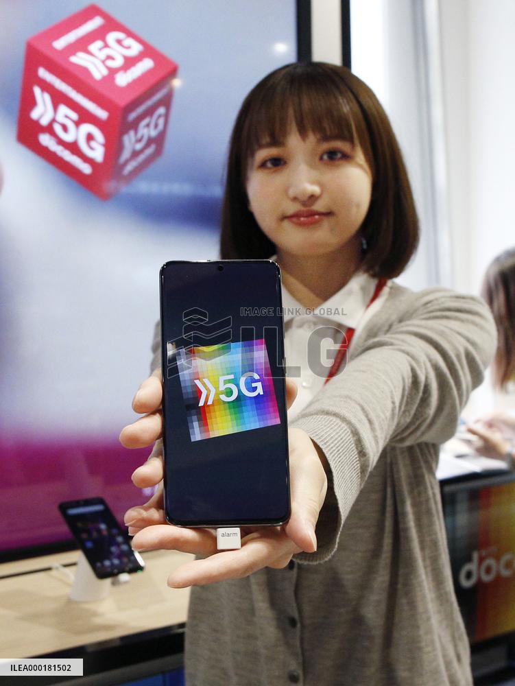 NTT Docomo launches 5G smartphone service