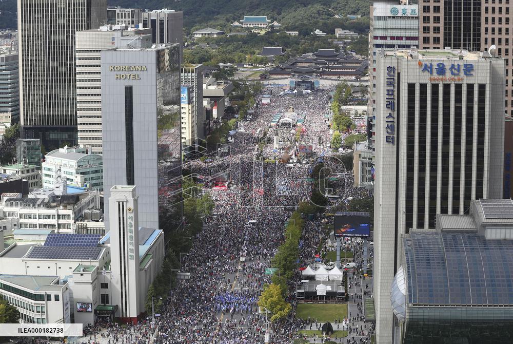 Protest against justice minister in S. Korea