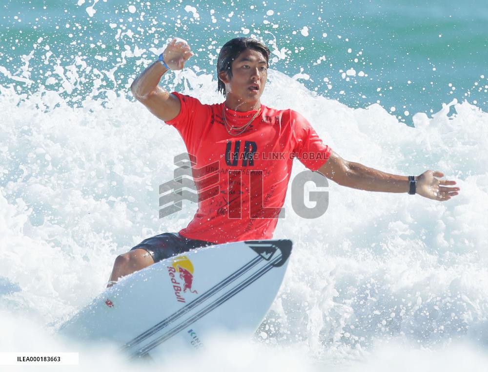 Surfing: Kanoa Igarashi