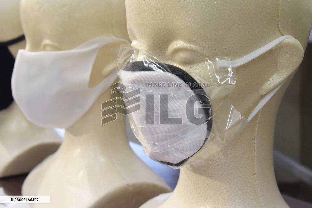 Anti-virus face mask