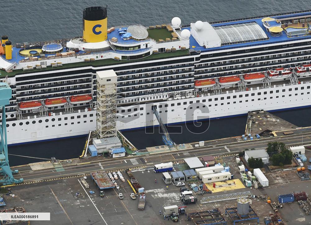 Coronavirus outbreak on cruise ship anchored in Japan