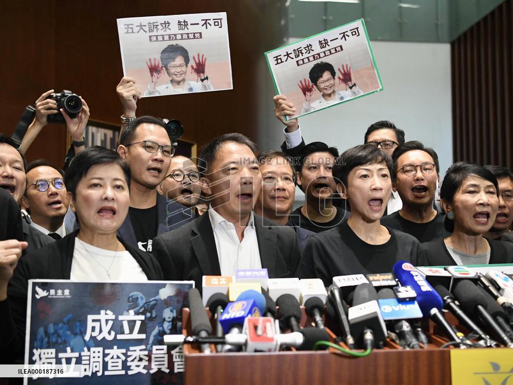 Hong Kong lawmakers protest