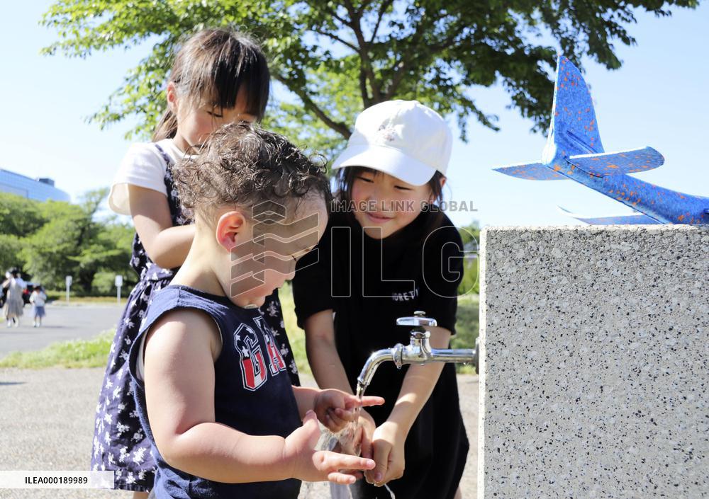 Unseasonably hot weather in Japan