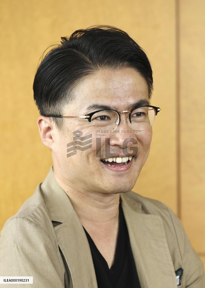 "Robot" artificial legs