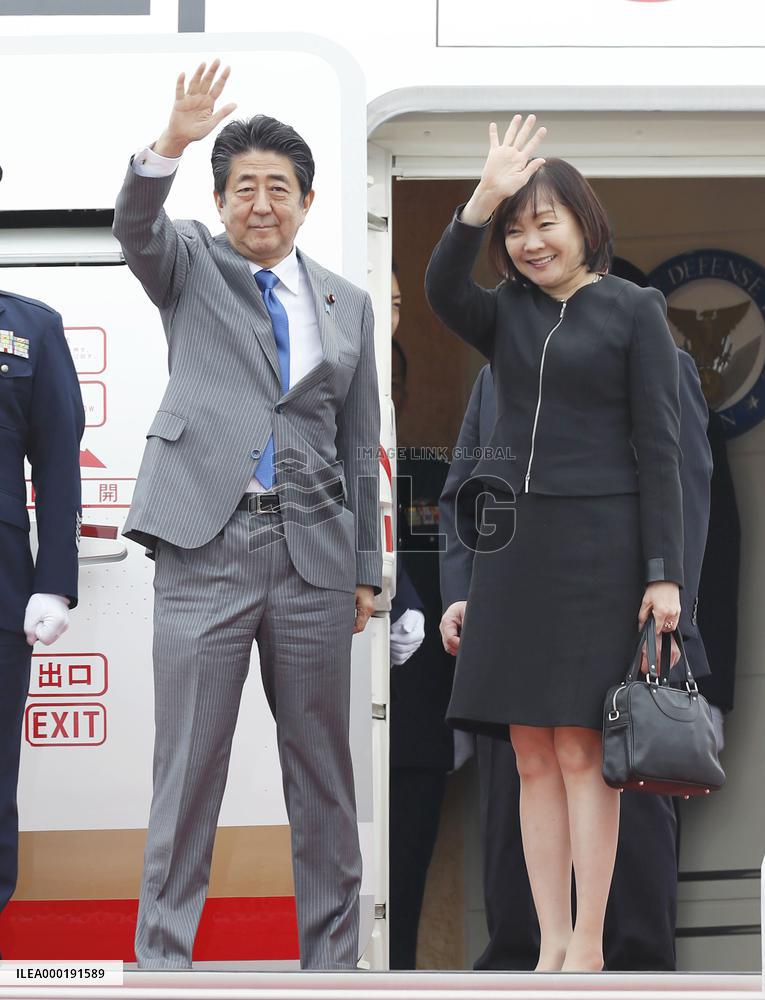 Abe departs for Thailand to attend ASEAN-related meetings