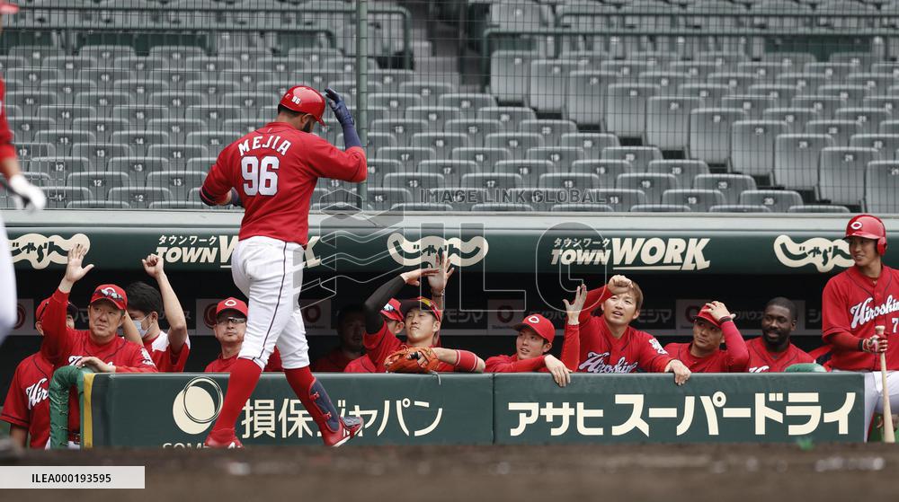 Baseball: Preparation for season start in Japan