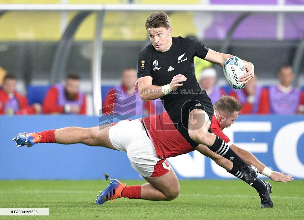Rugby: Beauden Barrett to play in Japan