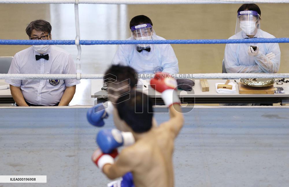 Pro boxing restarts in Japan