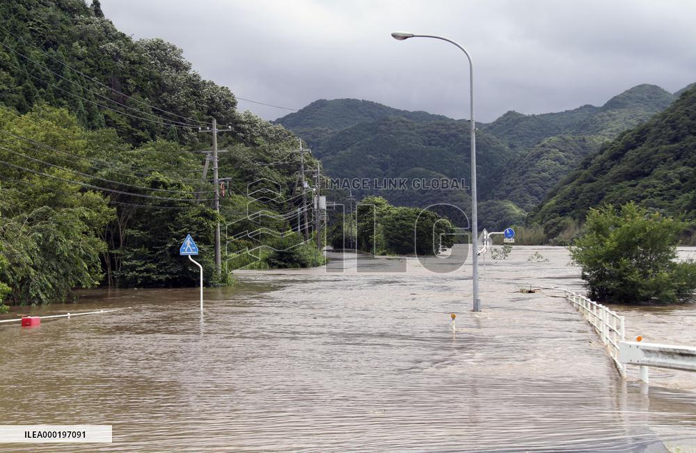 Heavy rain in western Japan