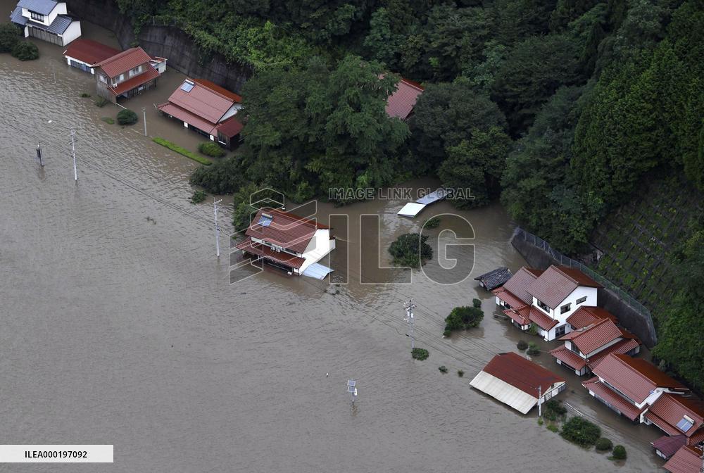 Heavy rain in western Japan