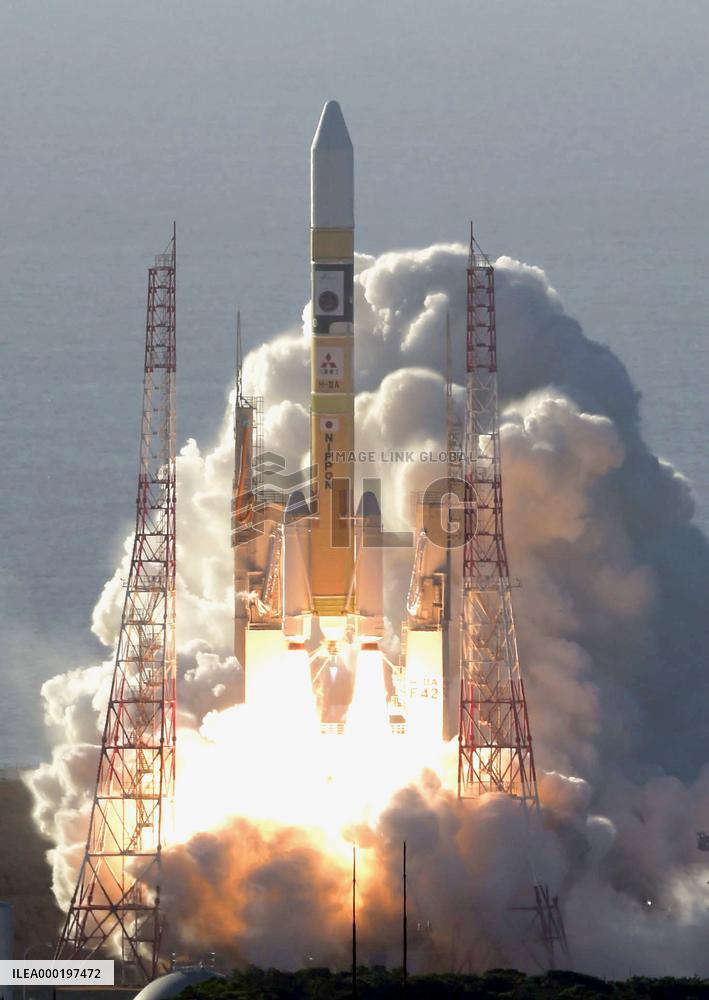 UAE's Mars orbiter launched on Japanese rocket