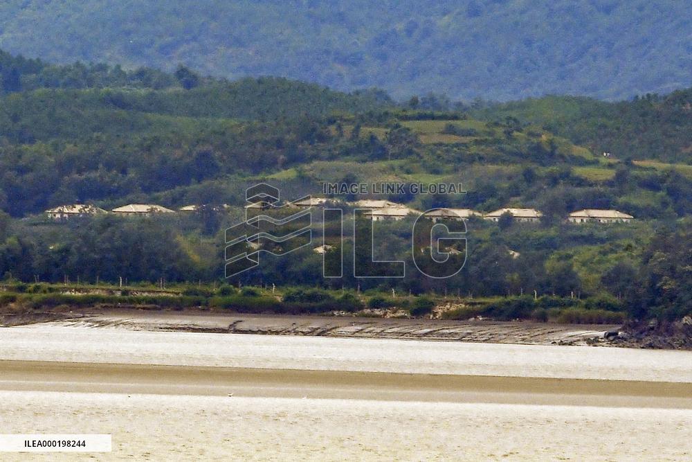 Virus-infected defector moves back to N. Korea