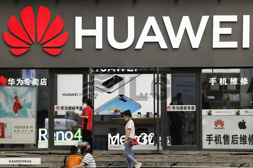 Huawei becomes No. 1 smartphone player