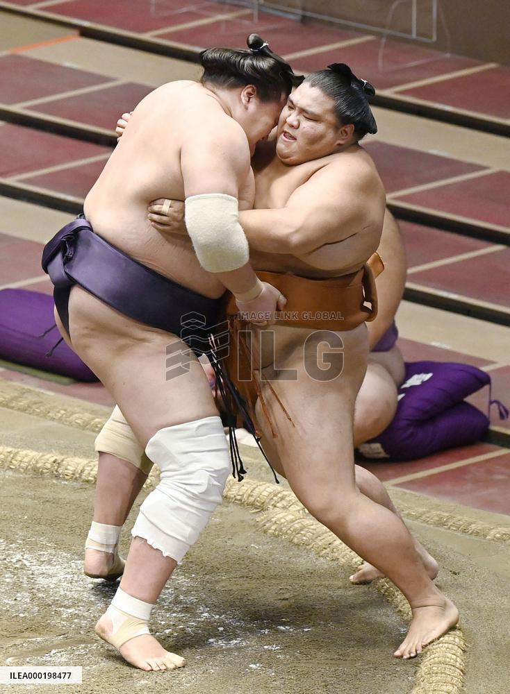 Sumo: Terunofuji clinches championship in comeback tournament