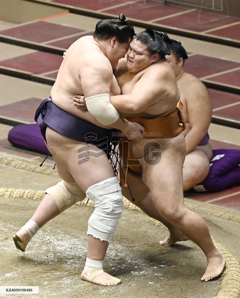 Sumo: Terunofuji clinches championship in comeback tournament