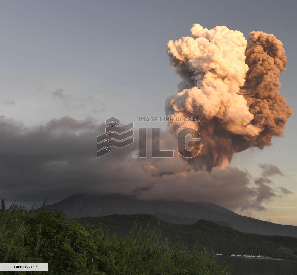 Sakurajima eruption