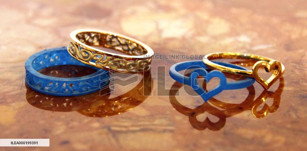 Custom-made jewelry using CG, 3-D printer