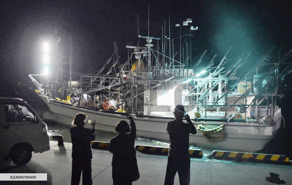 Saury harvesting season begins
