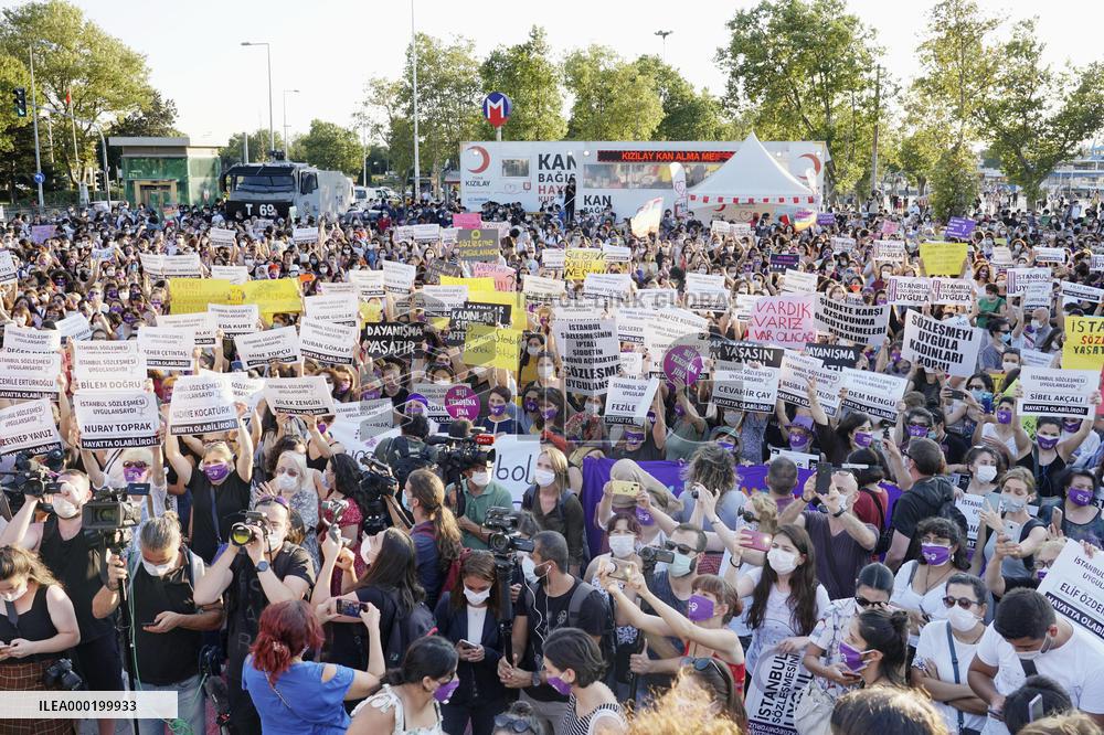 Protest against Turkey's possible withdrawal from treaty to protect women