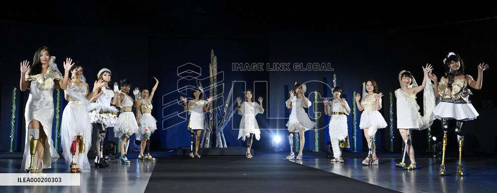 Amputee women model in Tokyo fashion show